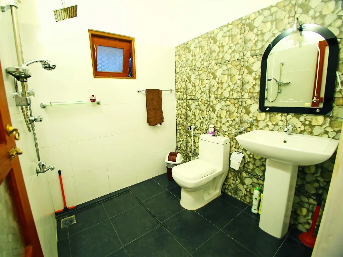 Happy Cabanas Guest House Negombo 3*,