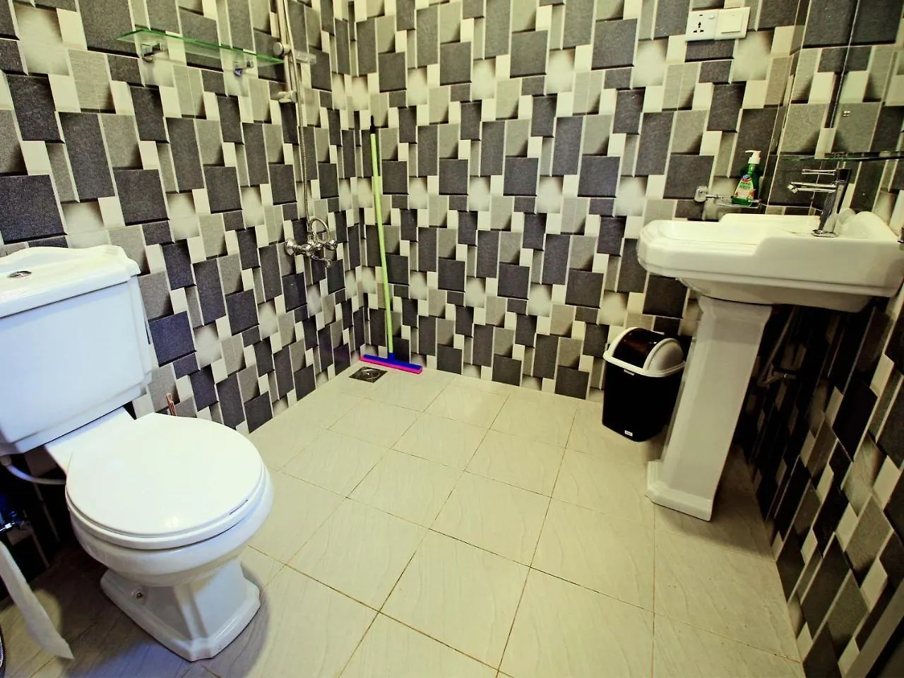 Happy Cabanas Guest House Negombo