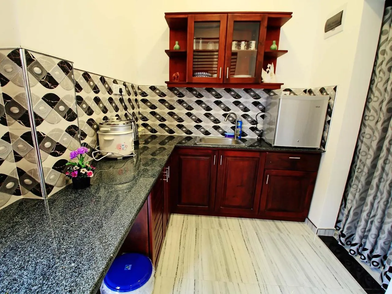 Happy Cabanas Guest House Negombo